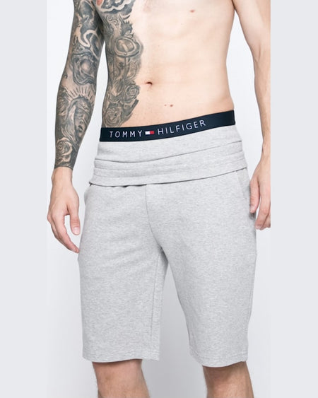 Pantaloni Tommy Hilfiger scurti gri deschis